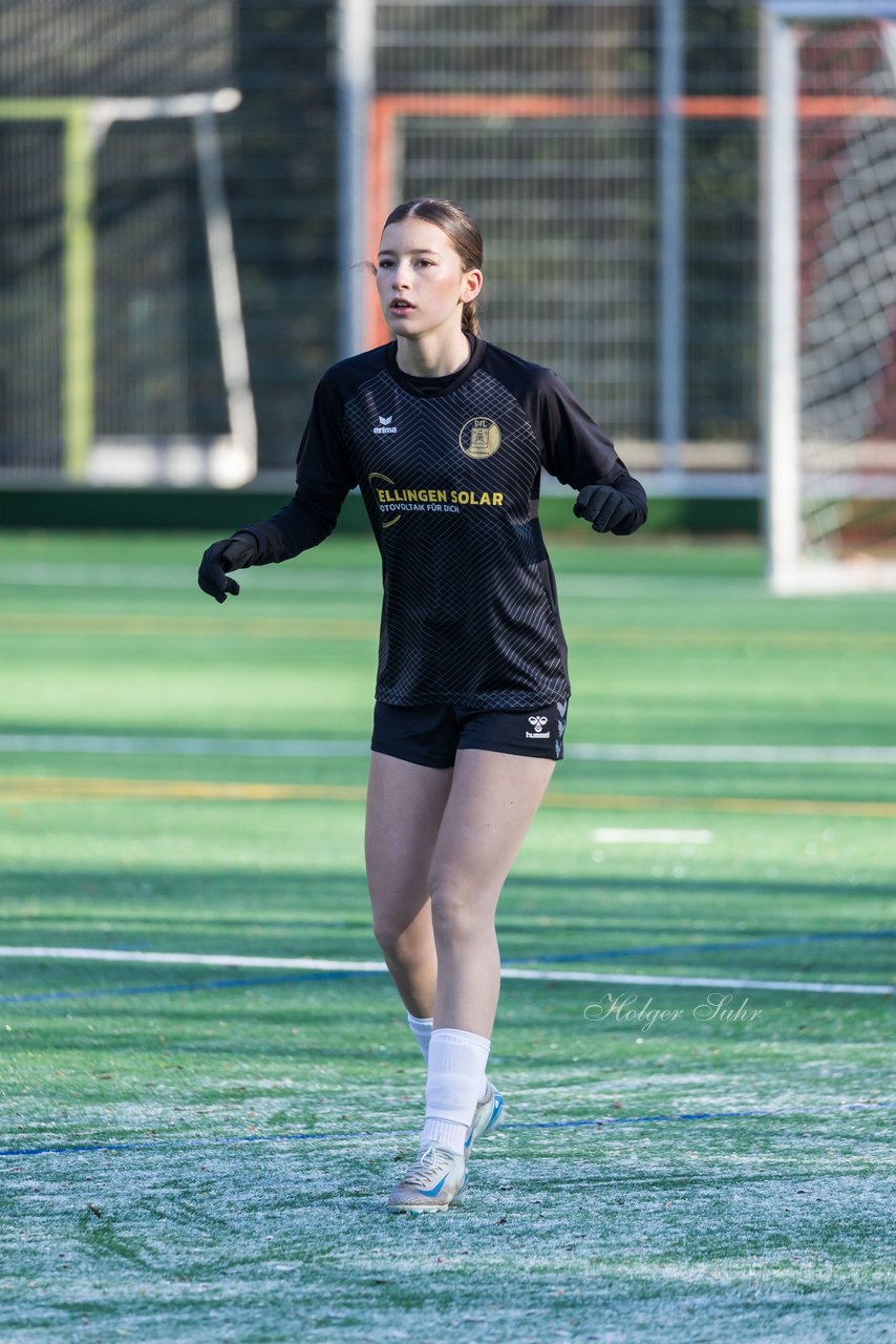 Bild 241 - wBJ VfL Pinneberg2 - Eimsbuttler TV 3 : Ergebnis: 5:0